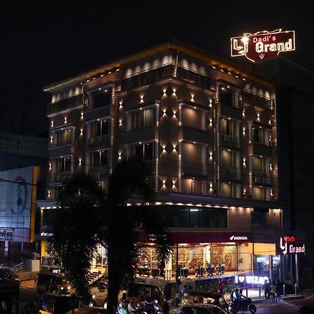 Hotel Lj Dadi'S Grand Visakhapatnam Zewnętrze zdjęcie
