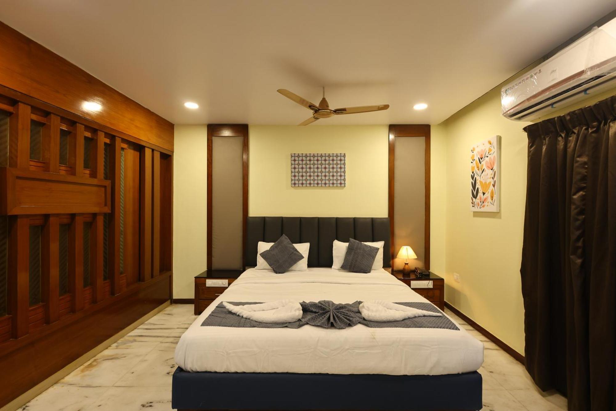 Hotel Lj Dadi'S Grand Visakhapatnam Zewnętrze zdjęcie