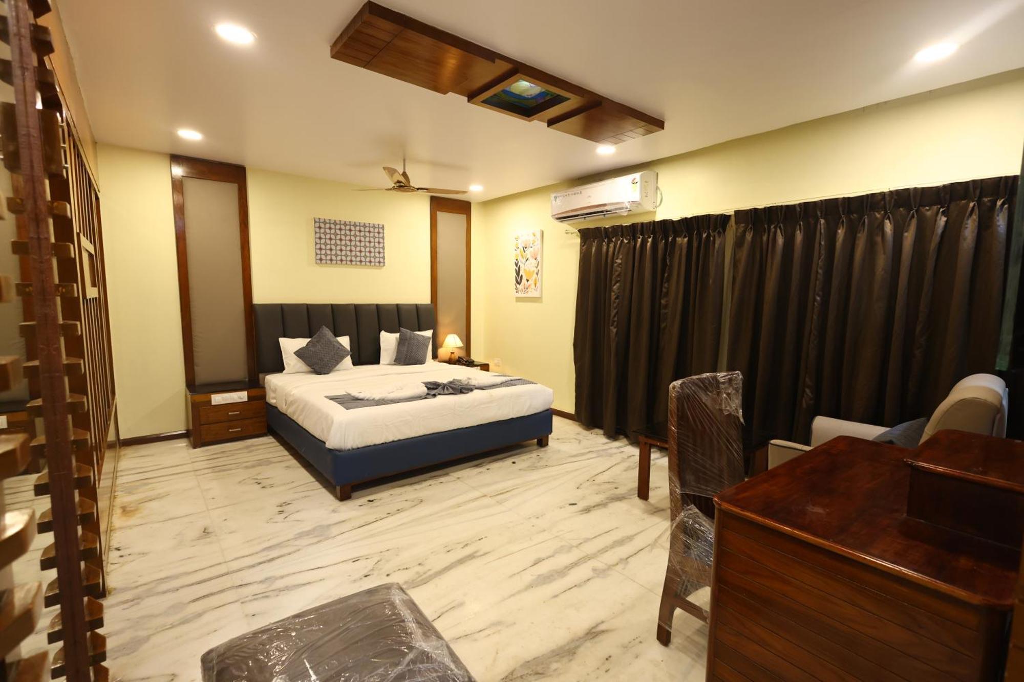 Hotel Lj Dadi'S Grand Visakhapatnam Zewnętrze zdjęcie