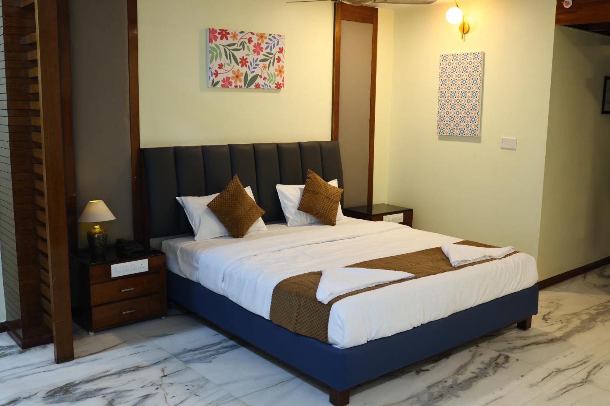 Hotel Lj Dadi'S Grand Visakhapatnam Zewnętrze zdjęcie
