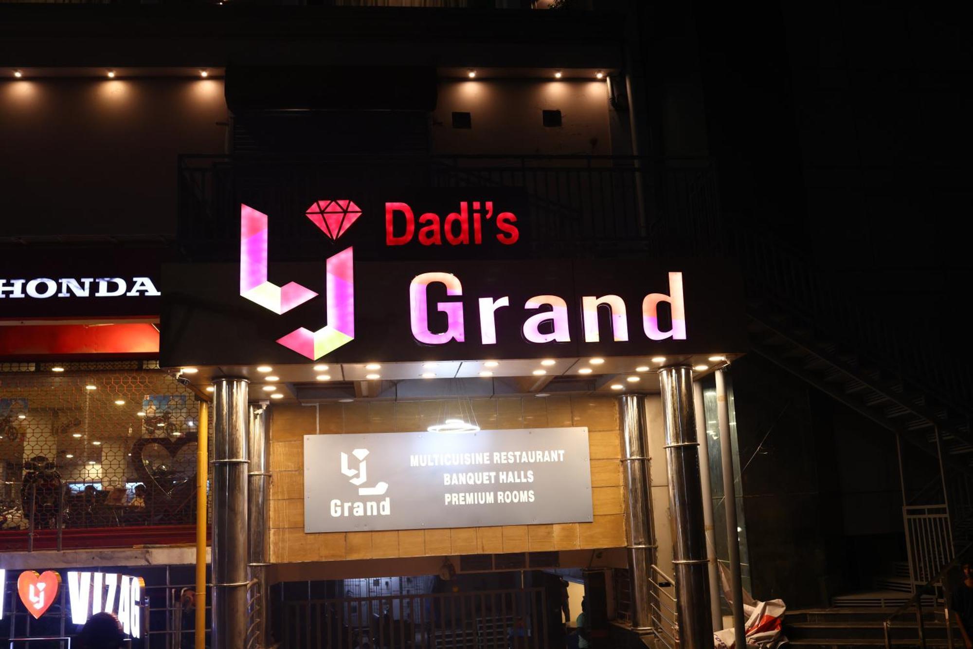 Hotel Lj Dadi'S Grand Visakhapatnam Zewnętrze zdjęcie