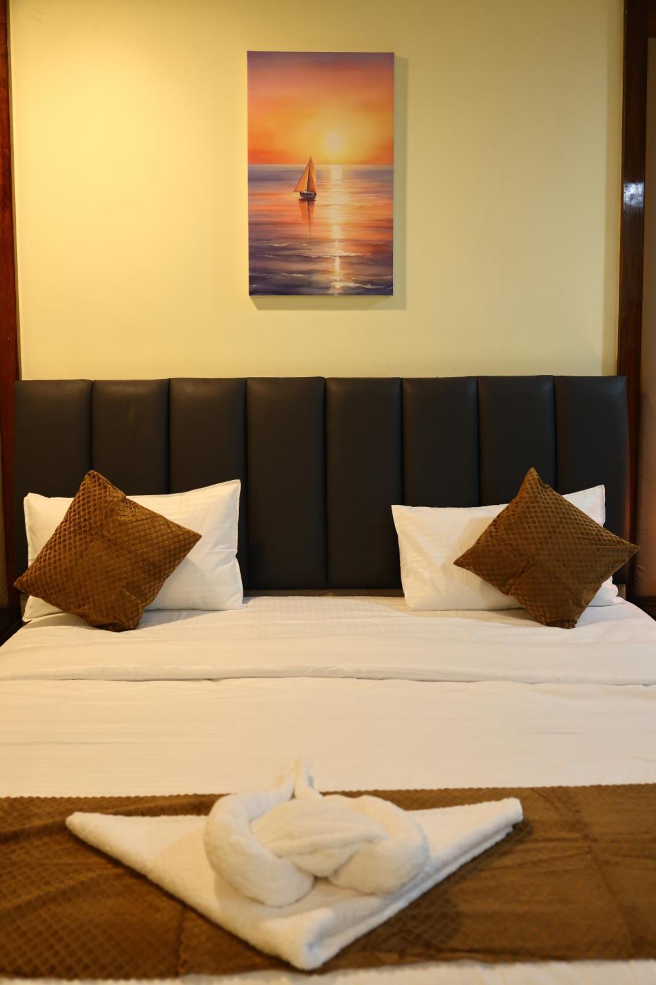 Hotel Lj Dadi'S Grand Visakhapatnam Zewnętrze zdjęcie