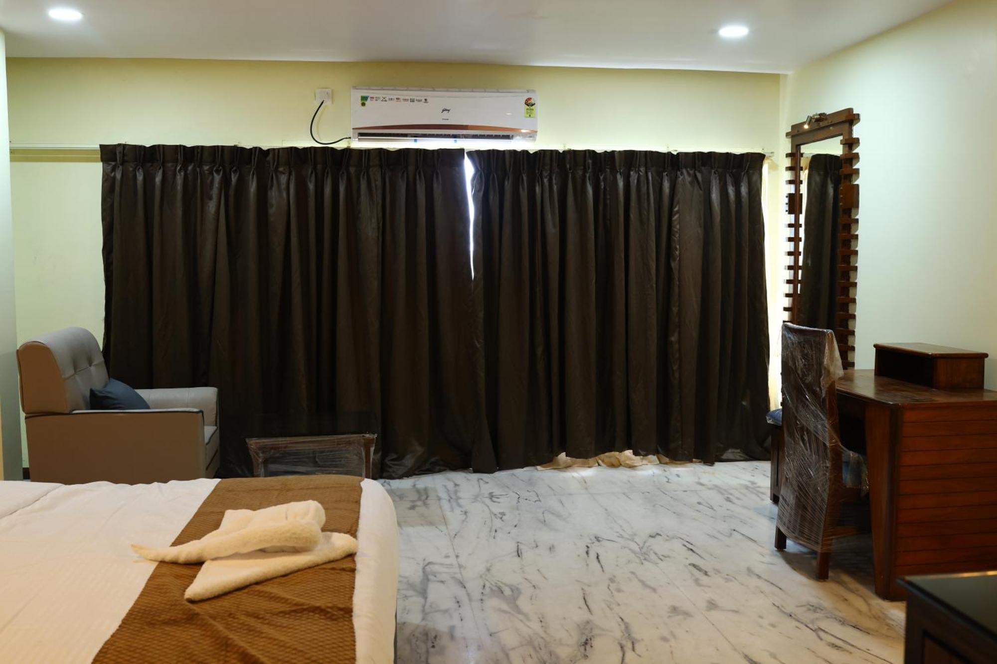 Hotel Lj Dadi'S Grand Visakhapatnam Zewnętrze zdjęcie