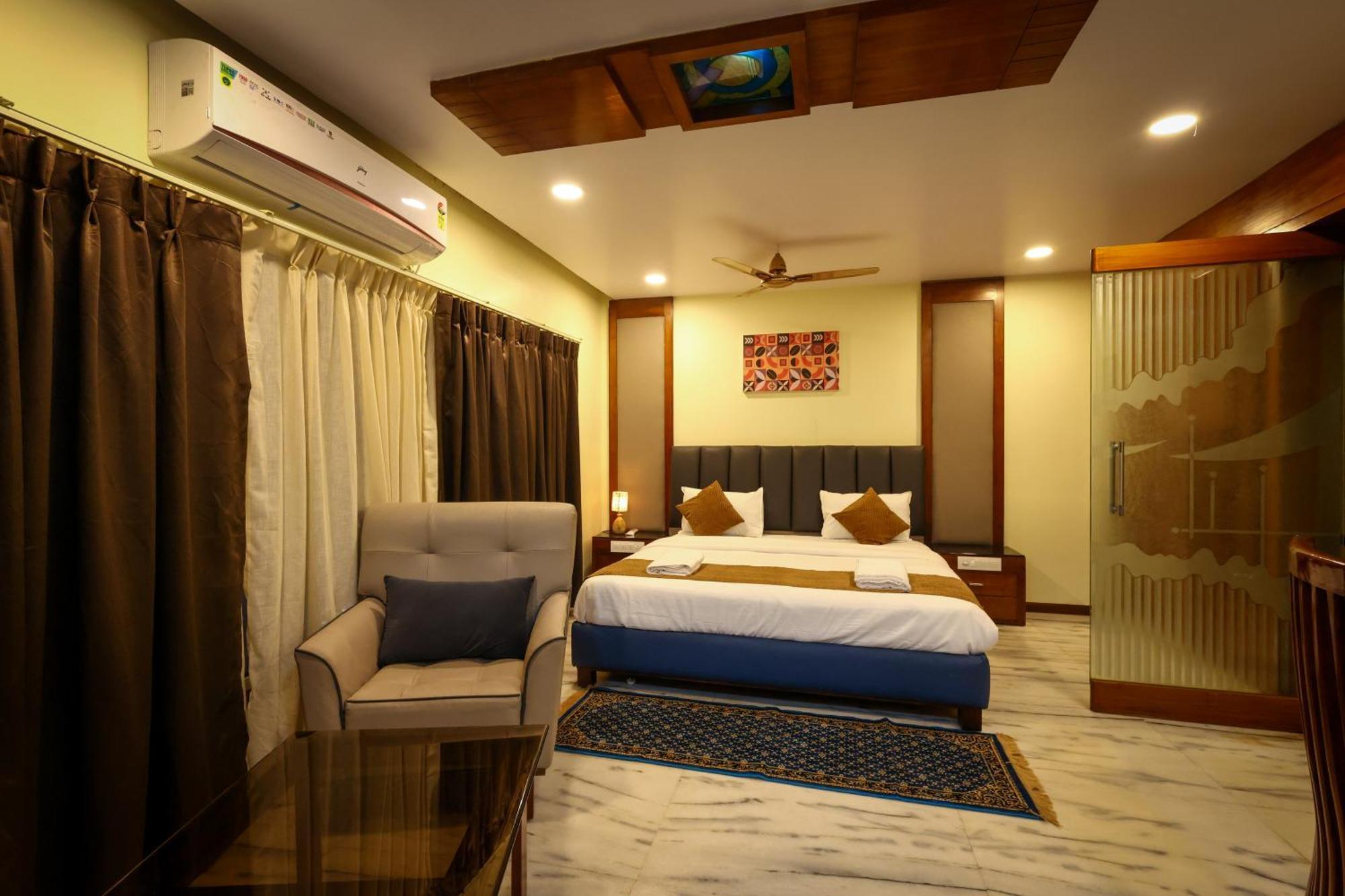 Hotel Lj Dadi'S Grand Visakhapatnam Zewnętrze zdjęcie