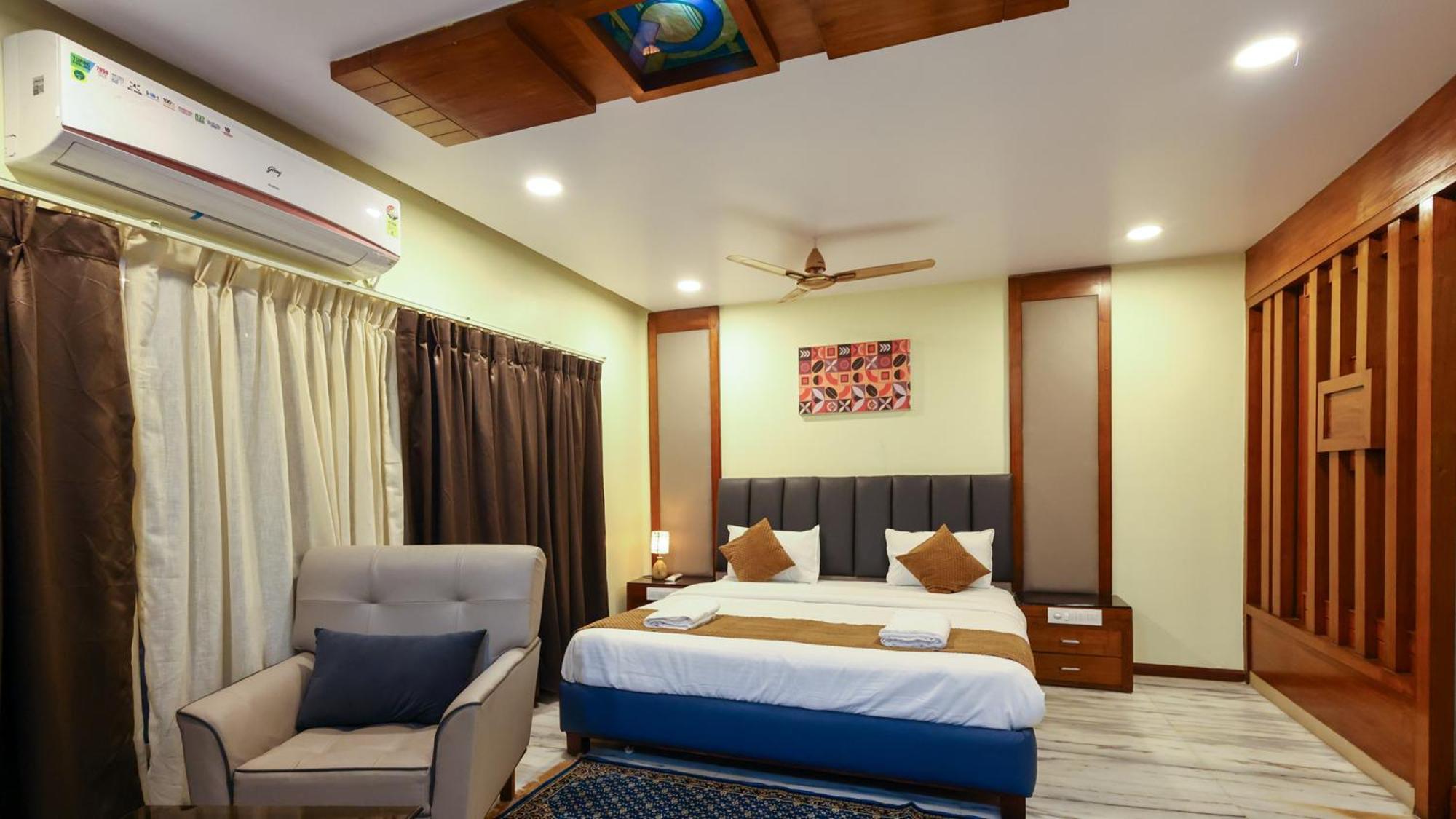 Hotel Lj Dadi'S Grand Visakhapatnam Zewnętrze zdjęcie